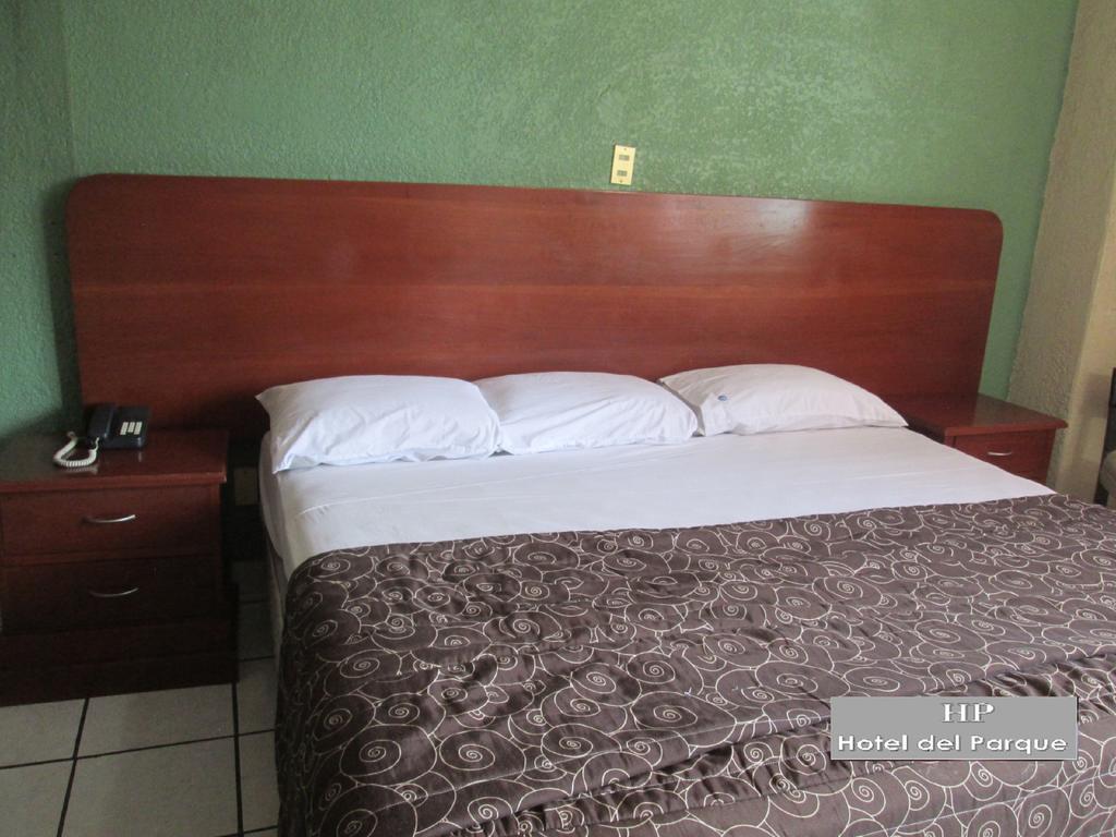 Hotel Del Parque Guadalajara Extérieur photo