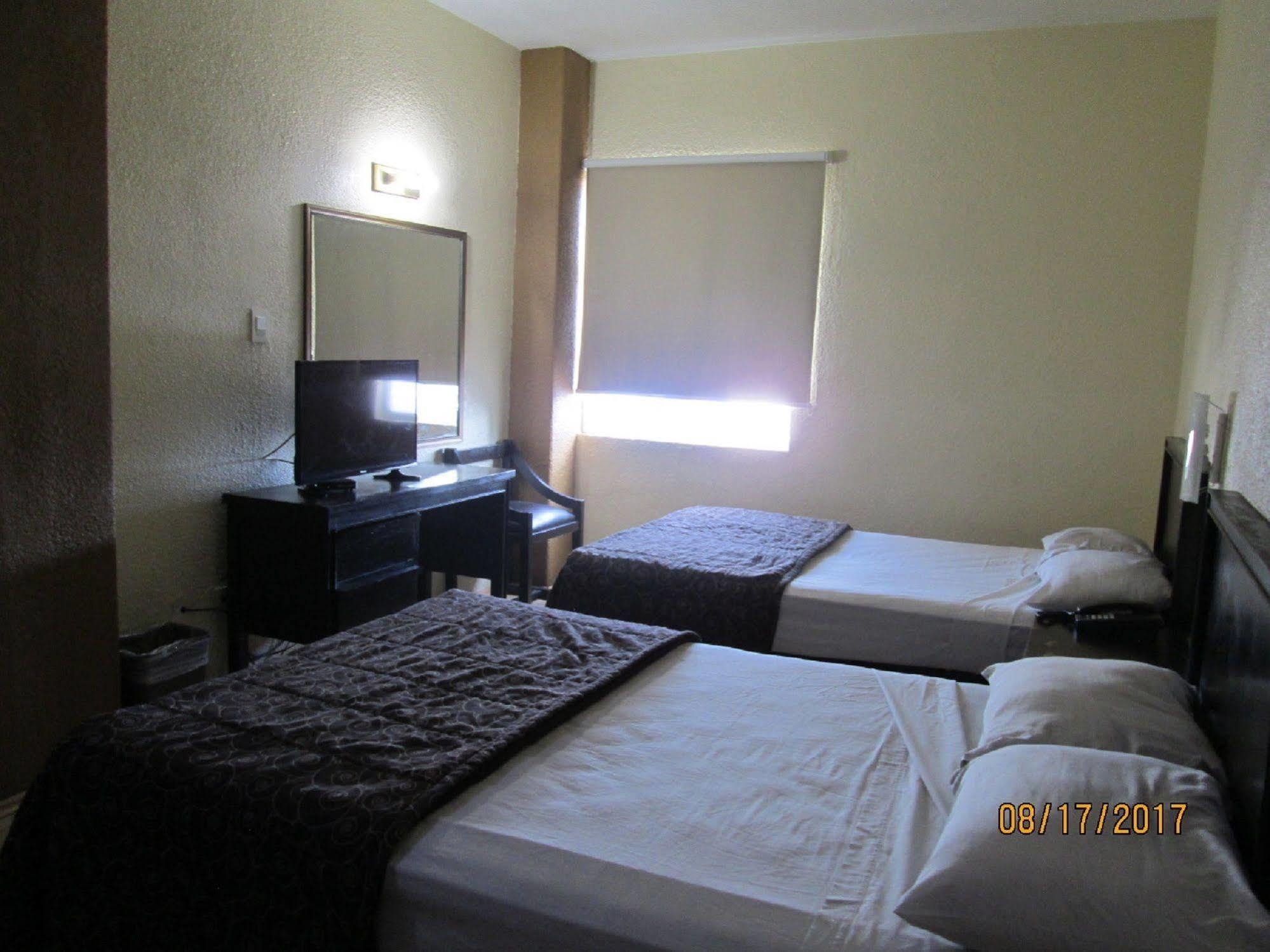 Hotel Del Parque Guadalajara Extérieur photo
