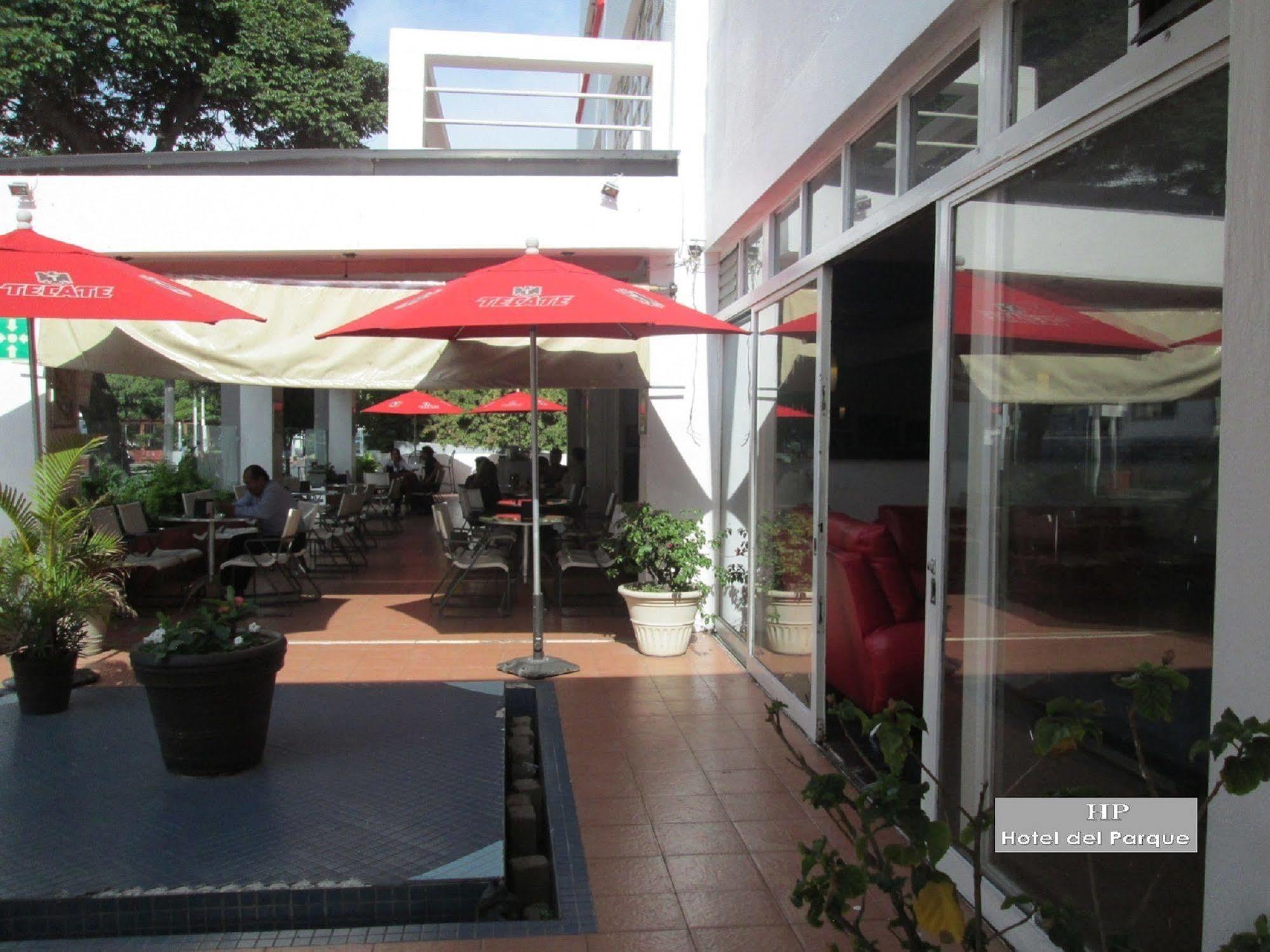 Hotel Del Parque Guadalajara Extérieur photo