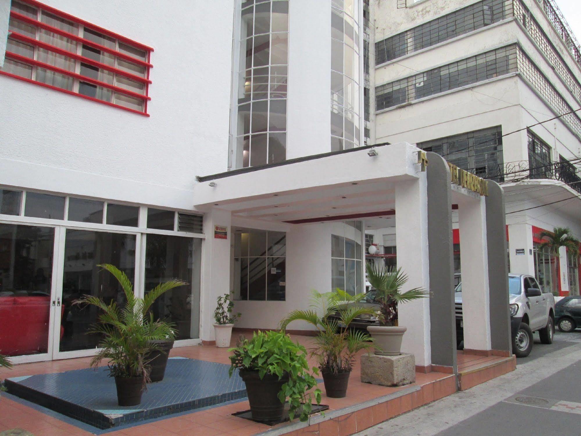 Hotel Del Parque Guadalajara Extérieur photo